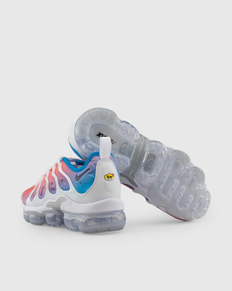 Nike Air VaporMax Plus
Lava Glow Blue Lagoon